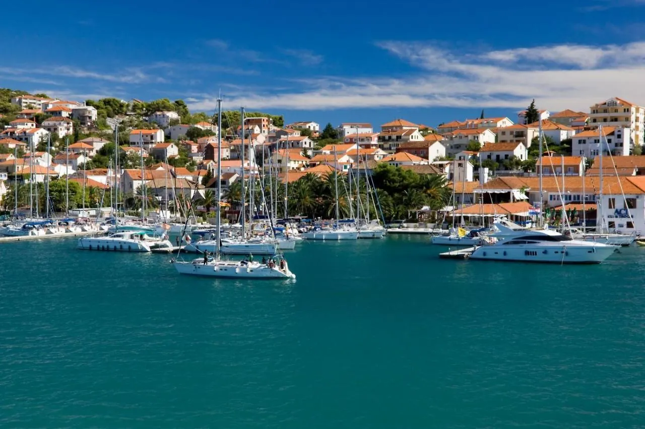 Holiday Apartment In Okrug Gornji With Terrace, Air Conditioning, Wifi 3436-1 Trogir 0*,