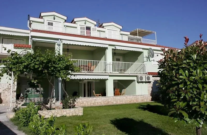 Holiday Apartment In Okrug Gornji With Terrace, Air Conditioning, Wifi 3436-1 Trogir