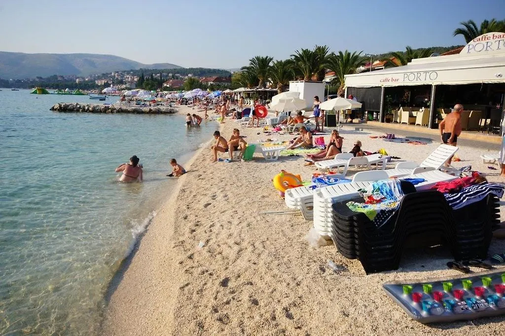 Holiday Apartment In Okrug Gornji With Terrace, Air Conditioning, Wifi 3436-1 Trogir
