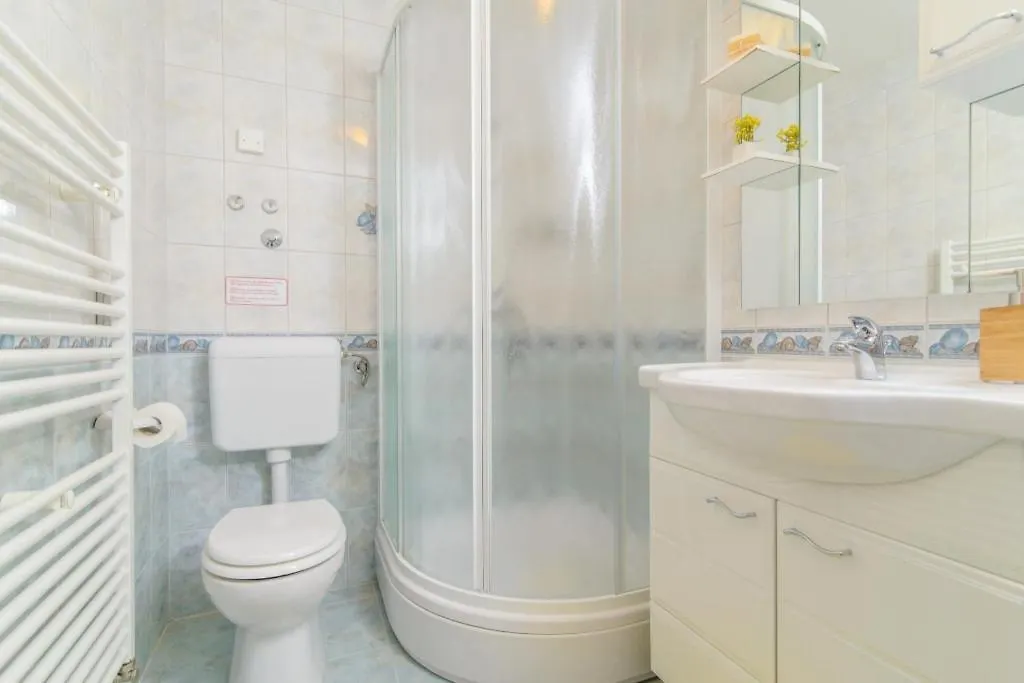 Holiday Apartment In Okrug Gornji With Terrace, Air Conditioning, Wifi 3436-1 Trogir Kroatië