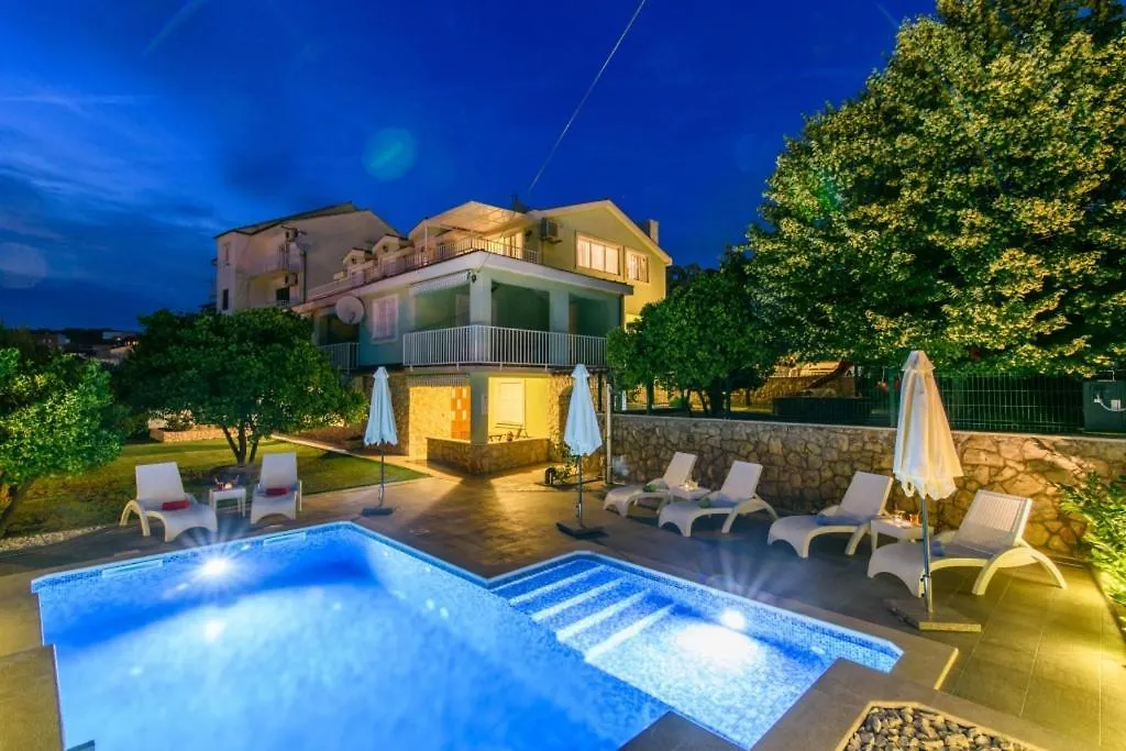 Holiday Apartment In Okrug Gornji With Terrace, Air Conditioning, Wifi 3436-1 Trogir