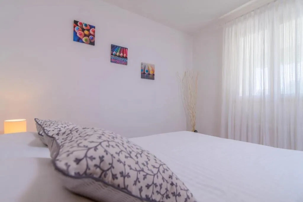 Holiday Apartment In Okrug Gornji With Terrace, Air Conditioning, Wifi 3436-1 Trogir